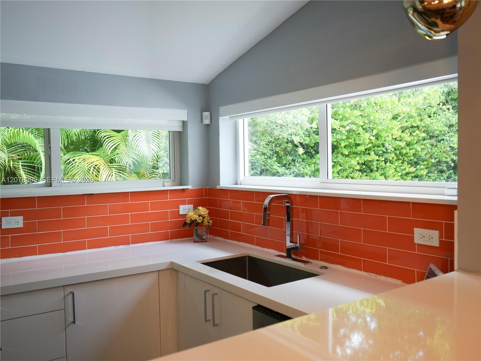 12015 NE 10 Av photo 9