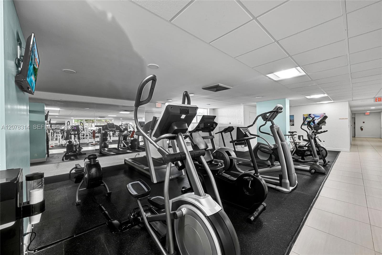 TOWERS OF OCEANVIEW EAST · #605 in Hallandale Beach - Photo 23