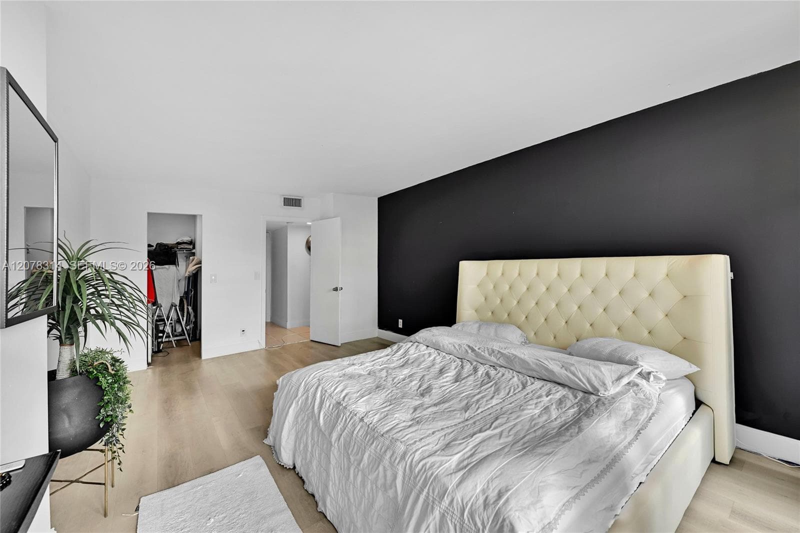 TOWERS OF OCEANVIEW EAST · #605 in Hallandale Beach - Photo 6