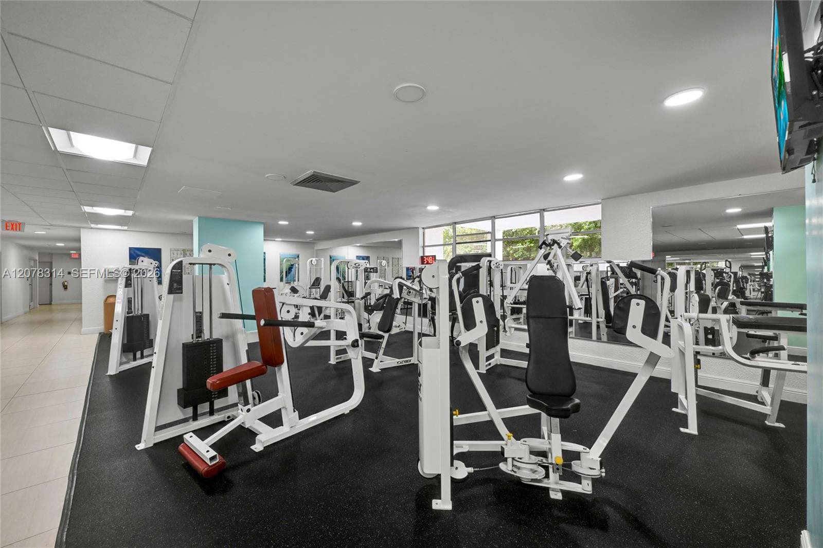TOWERS OF OCEANVIEW EAST · #605 in Hallandale Beach - Photo 24