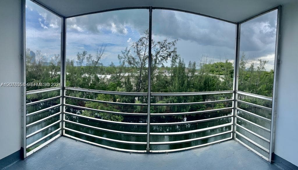 WHITE HOUSE · #705 in North Miami Beach - Photo 9