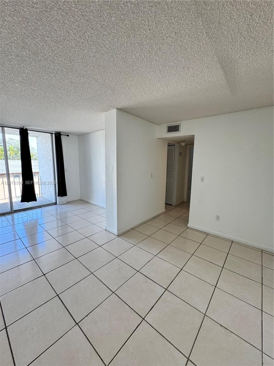 NORTHEAST PALMS CONDO · #304 in North Miami - Photo 2