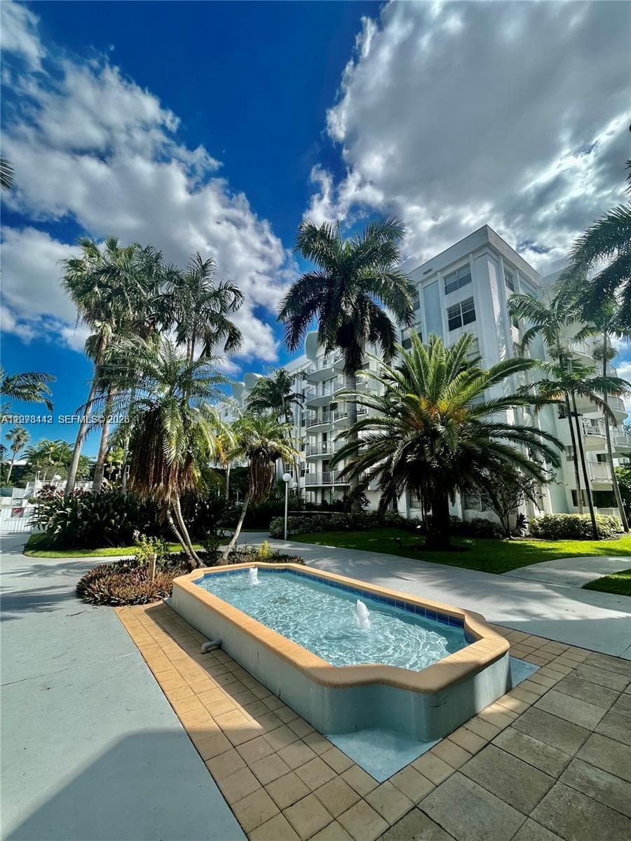 MONTECARLO · #C112 in Miami - Photo 32