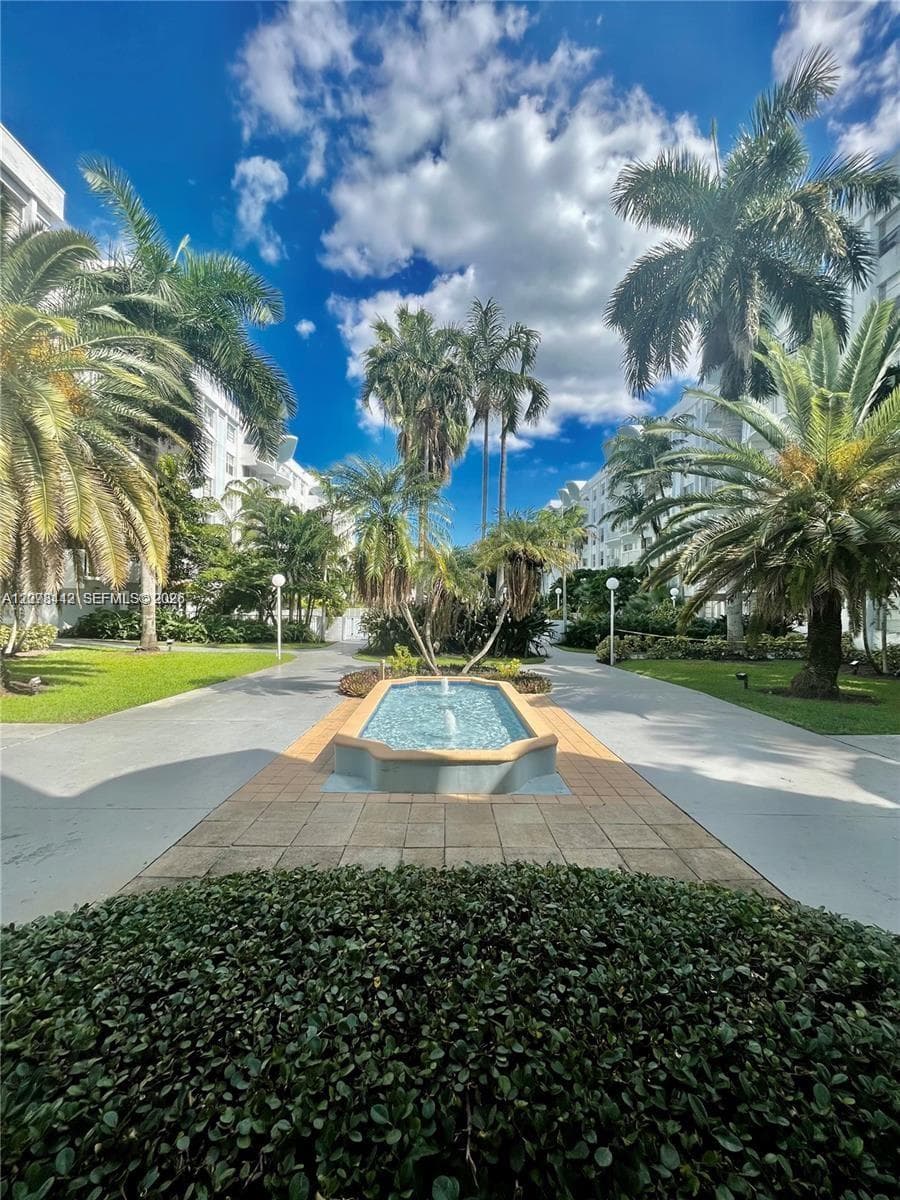 MONTECARLO · #C112 in Miami - Photo 31