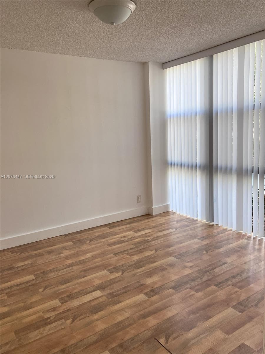 PLAZA OF AMERICAS · #205 in Sunny Isles Beach - Photo 9