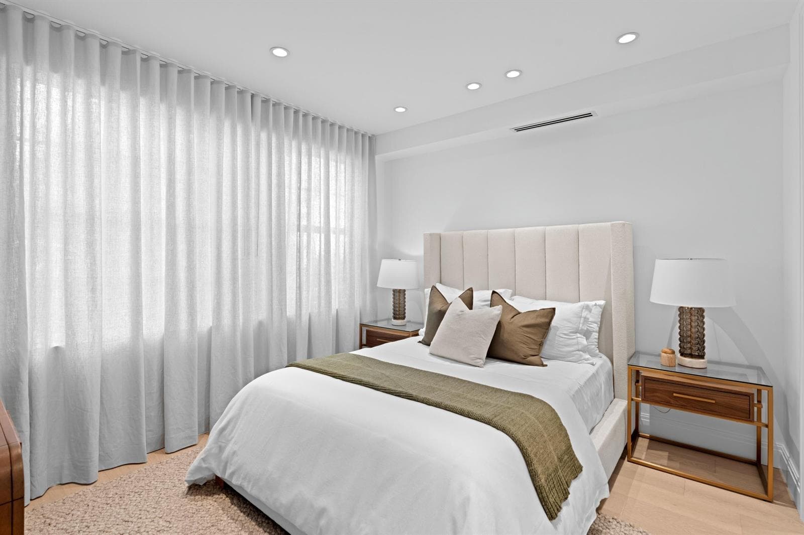 25 - Guest Bedroom 3