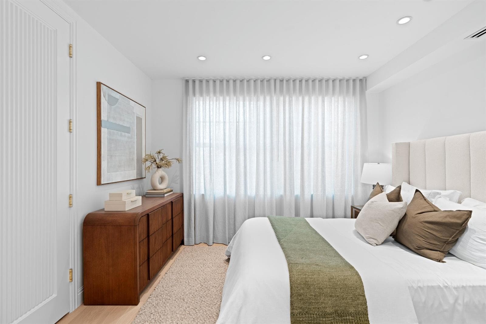 24 - Guest Bedroom 3