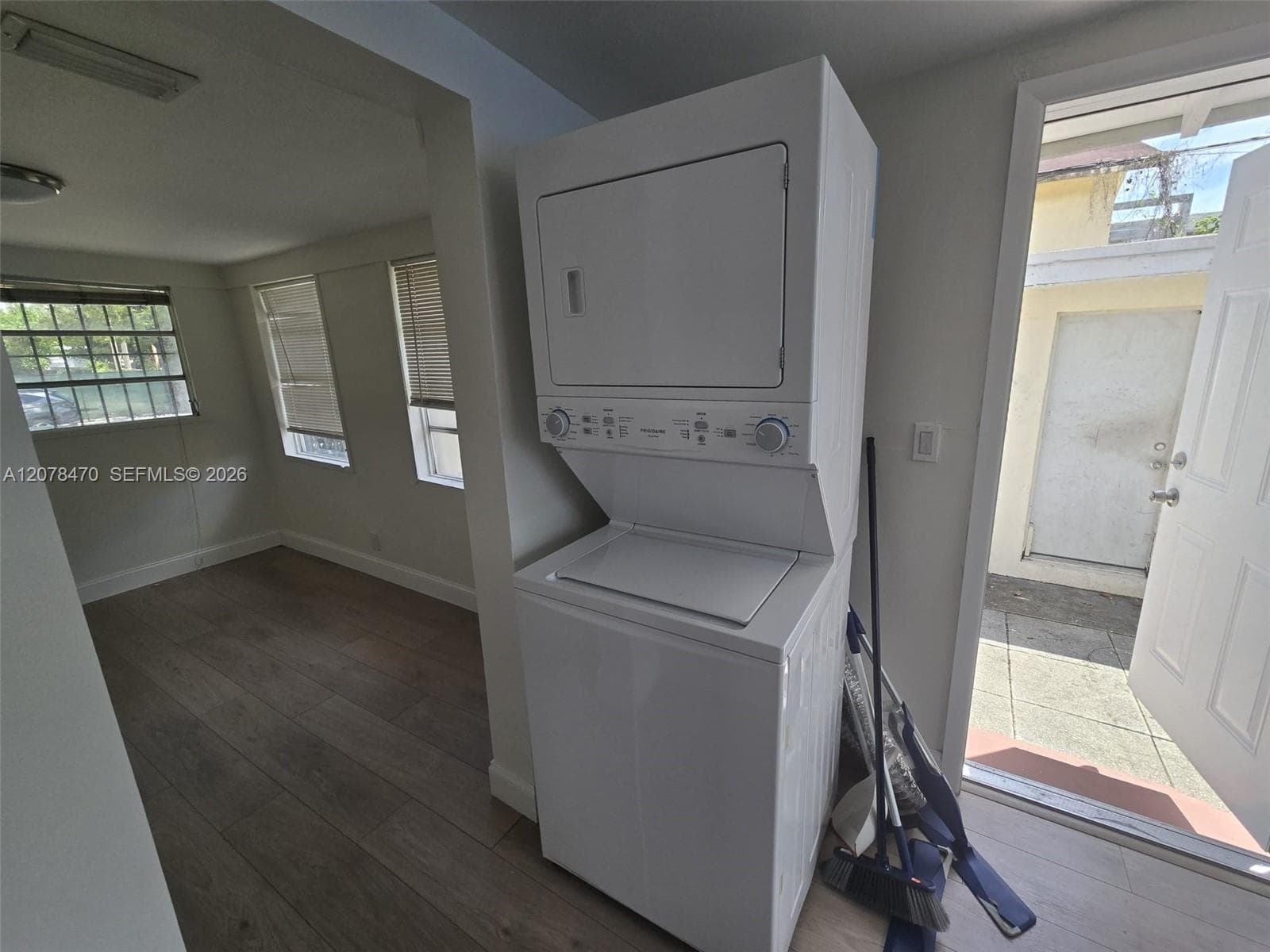 106 NW 34th St #0 photo 7