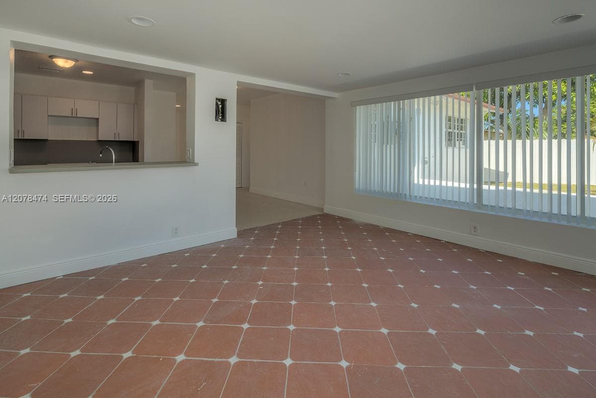 160 NW 199th St #1 photo 2