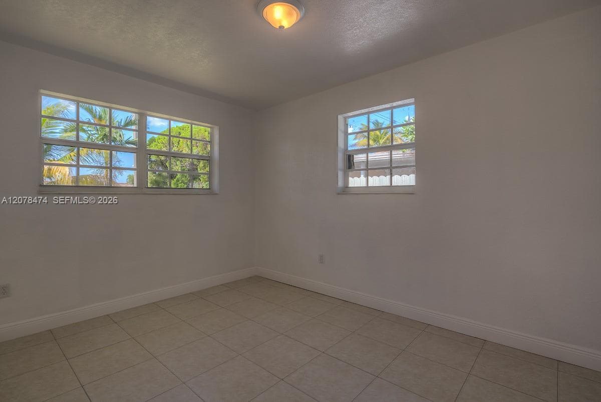 160 NW 199th St #1 photo 7
