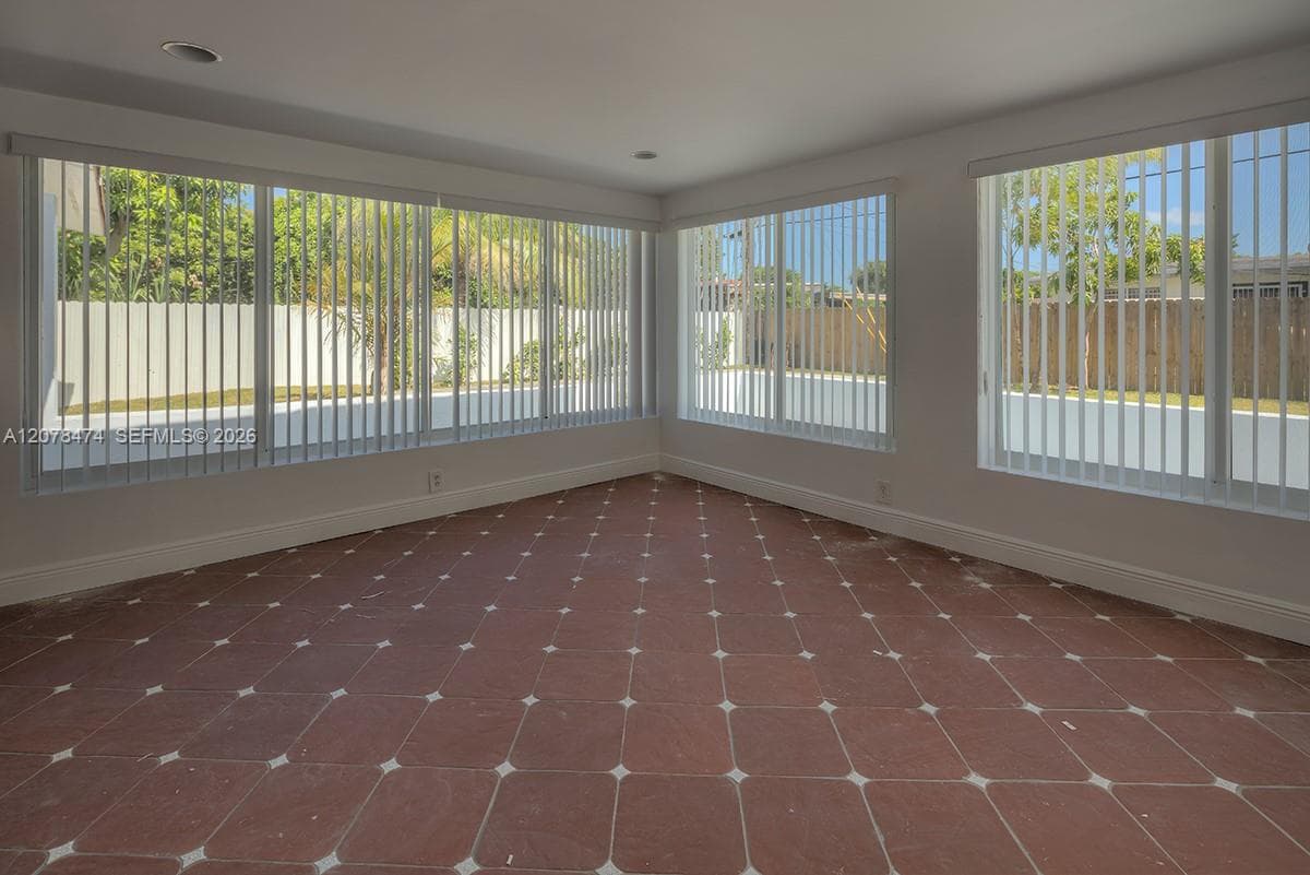 160 NW 199th St #1 photo 3