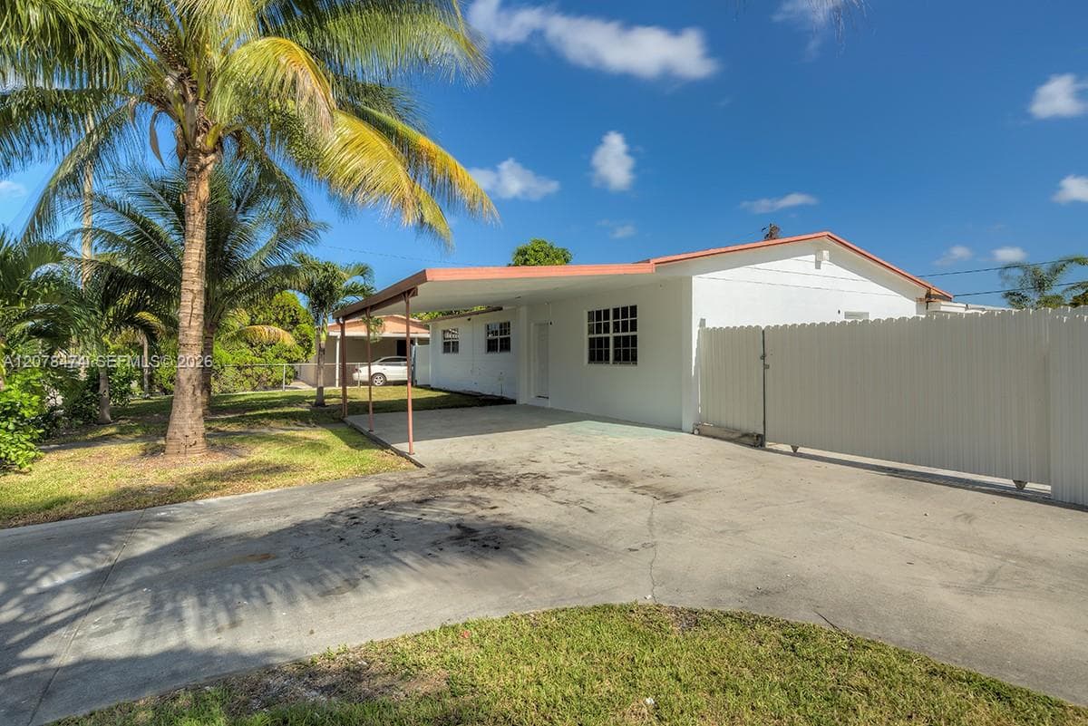 160 NW 199th St #1 photo 1