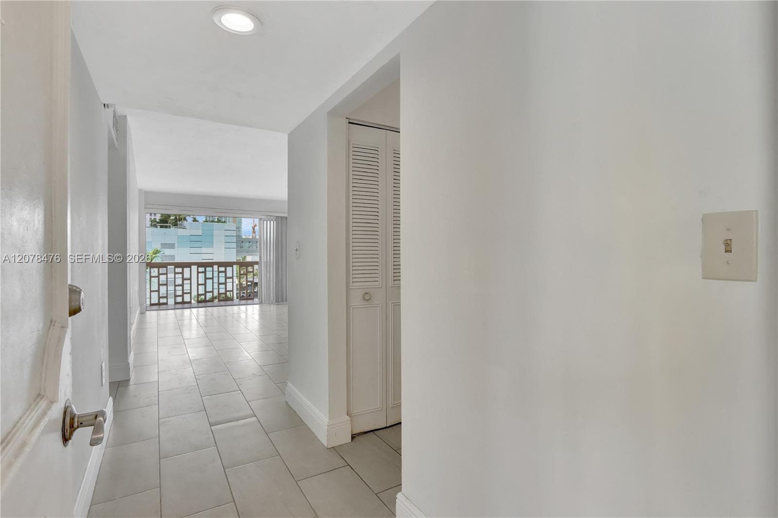 RIVIERA TOWERS CONDO · #PHD/73 in Miami - Photo 3
