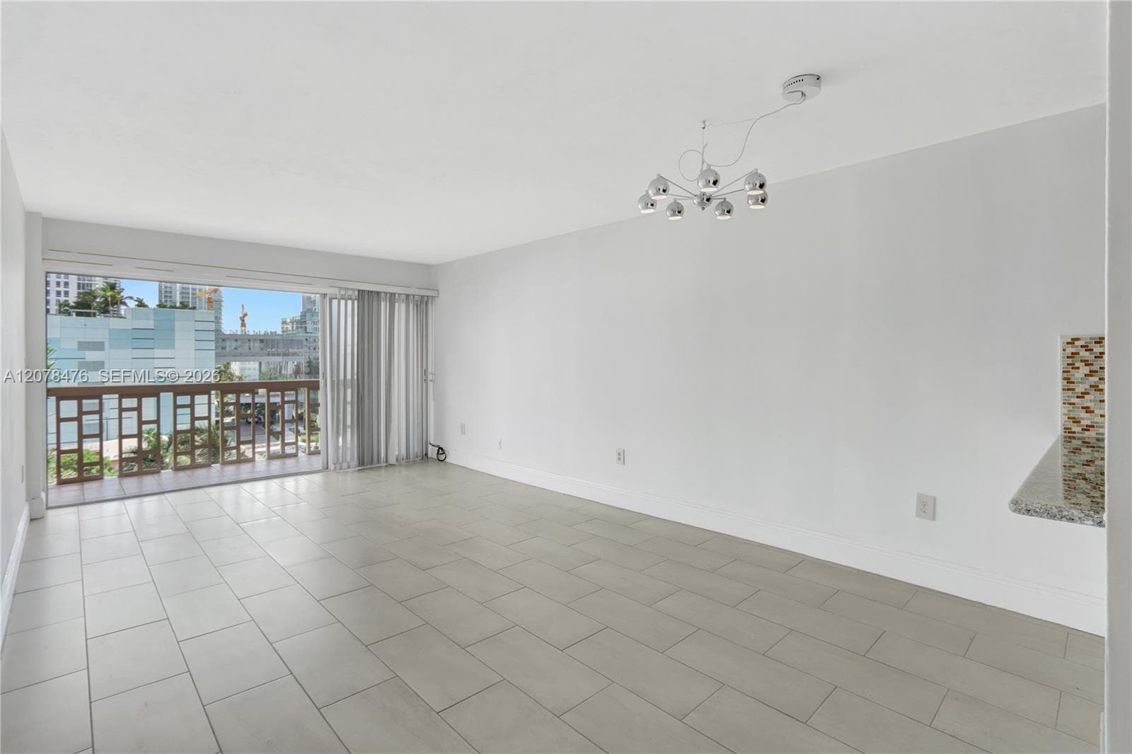 RIVIERA TOWERS CONDO · #PHD/73 in Miami - Photo 5