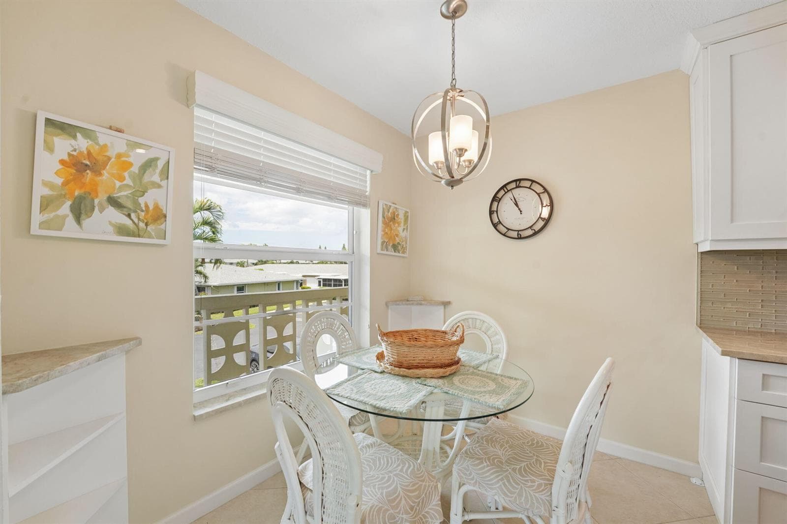 breakfast area