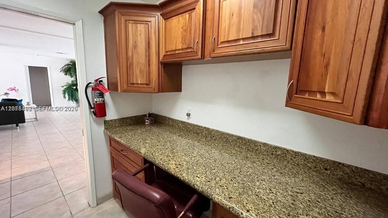 2424 SE 9th St #2424 photo 19