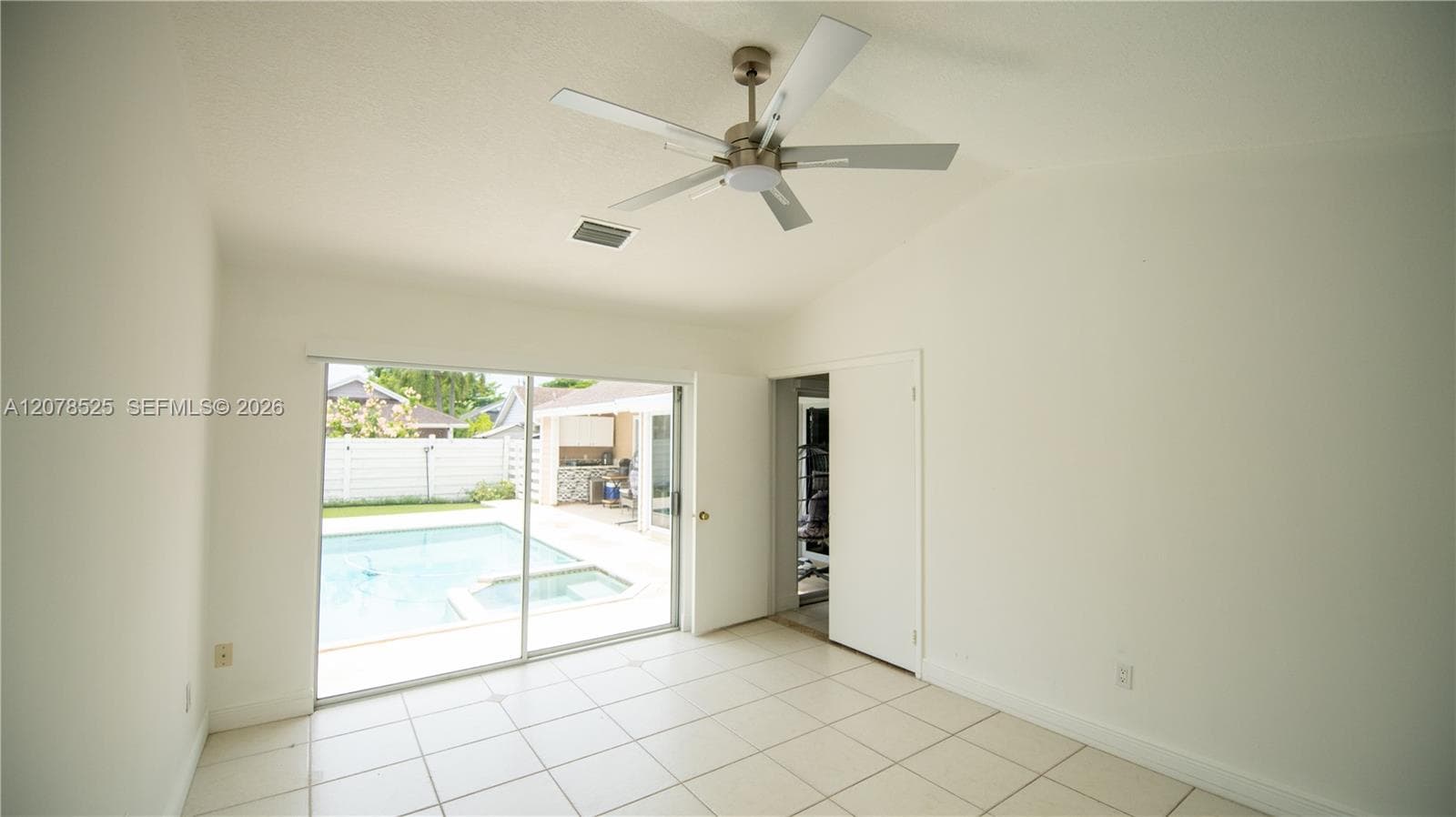 14045 SW 103rd Ter photo 17