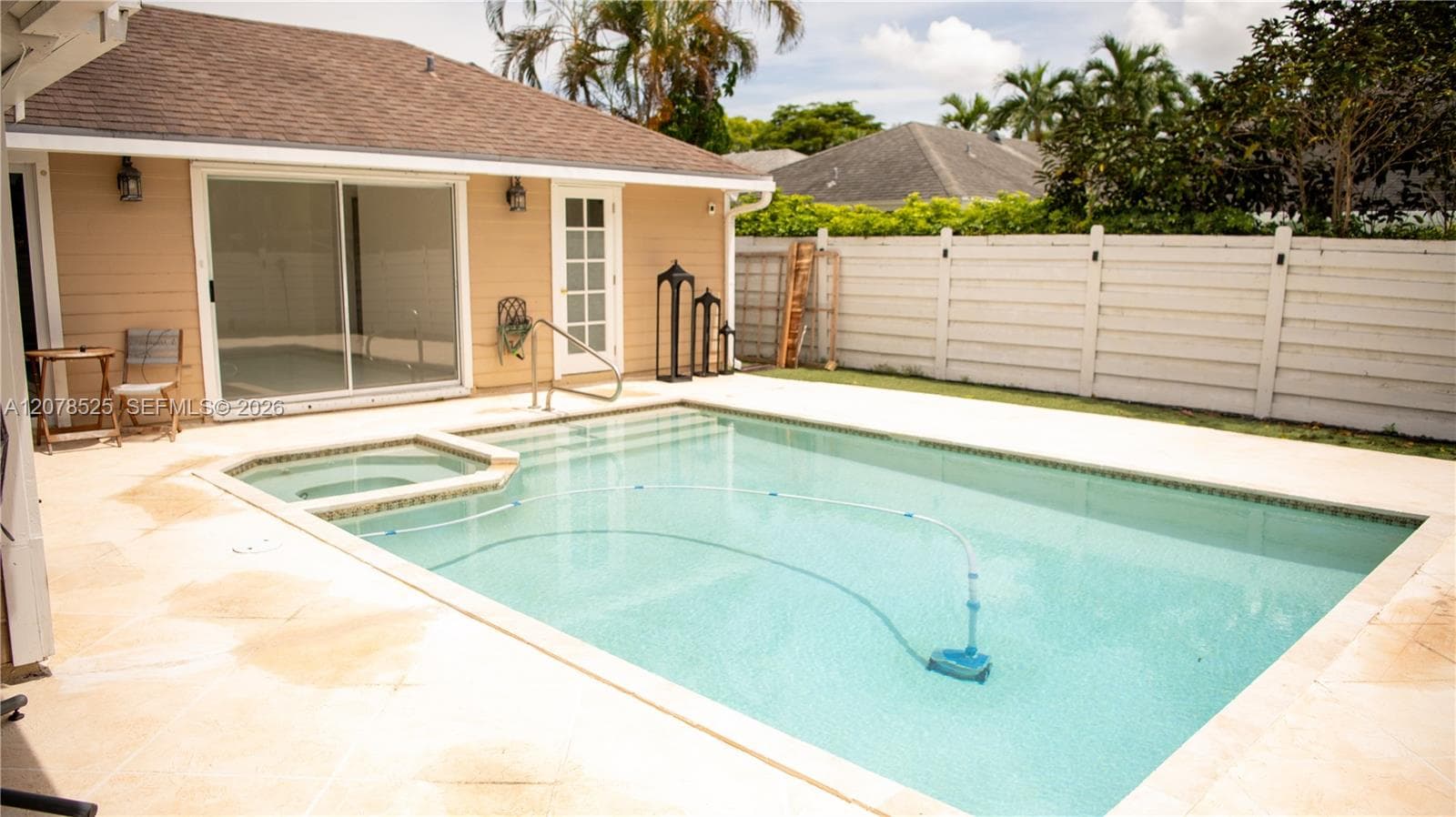 14045 SW 103rd Ter photo 5