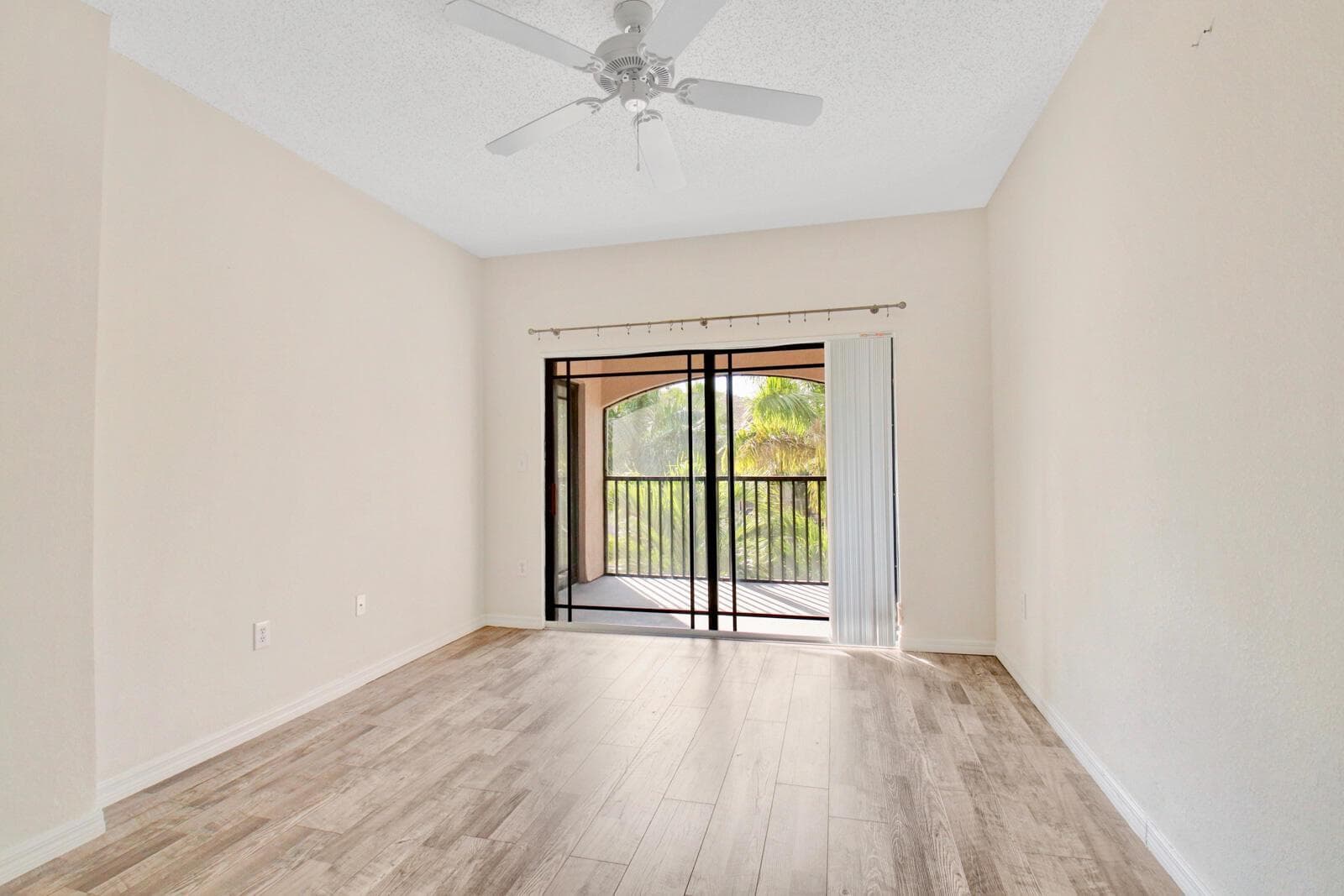 2801 Sarento Pl PBG LR-8