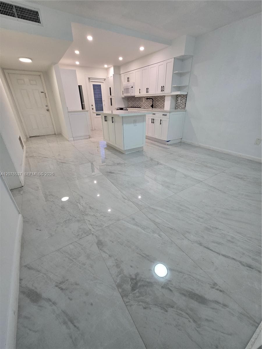 FIRST HORIZONS CONDO · #105-B in Miami - Photo 3