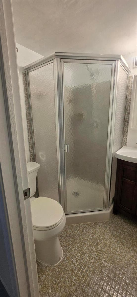 Photo Master bathroom 1