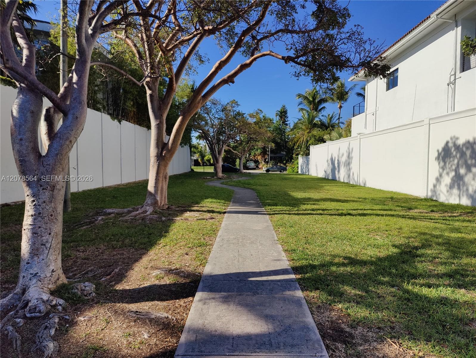 1823 S Bayshore Ln photo 76