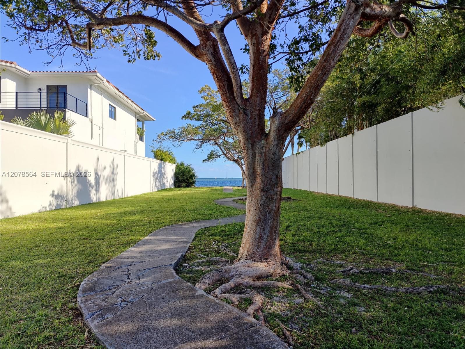 1823 S Bayshore Ln photo 77