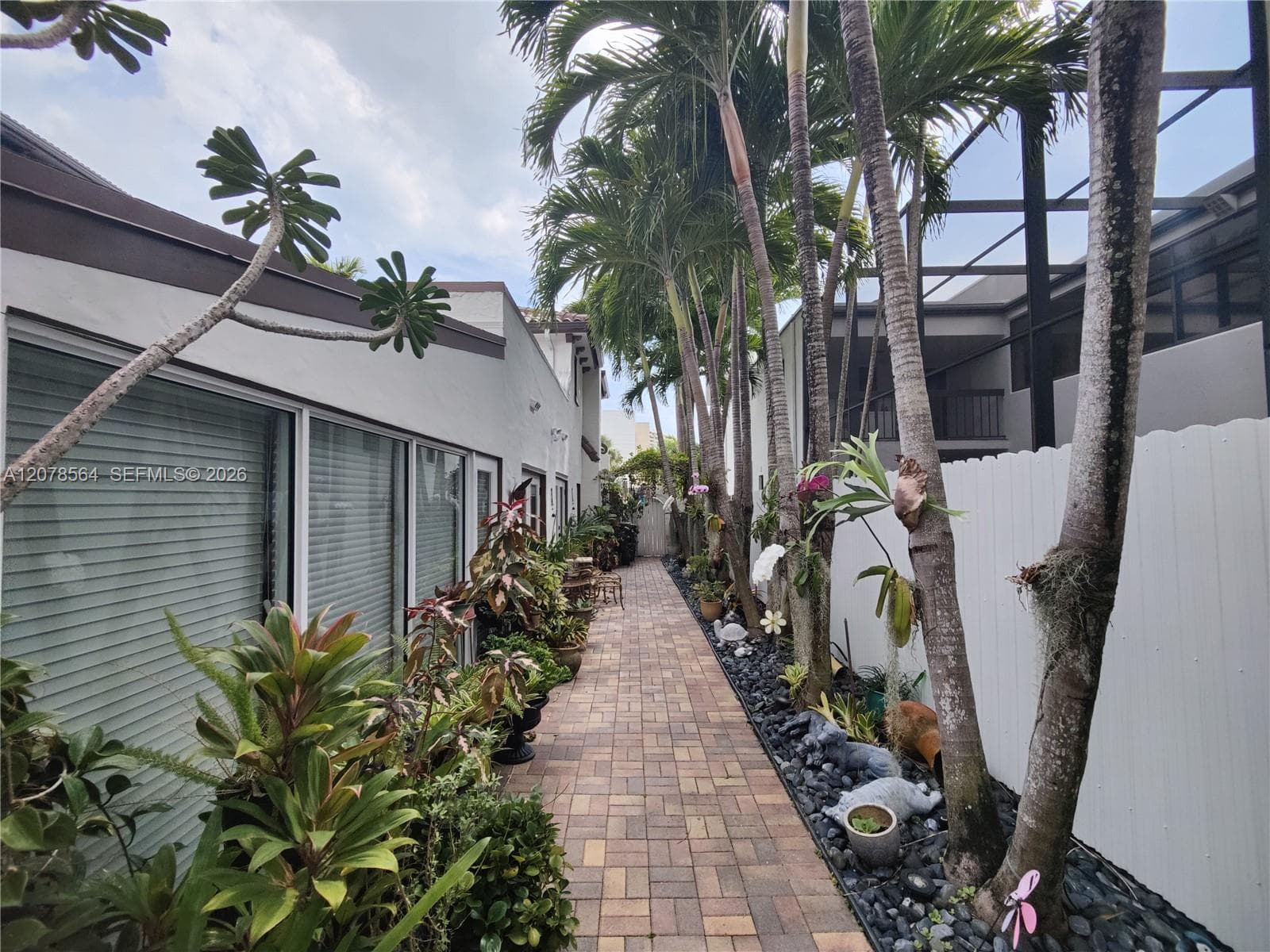 1823 S Bayshore Ln photo 63