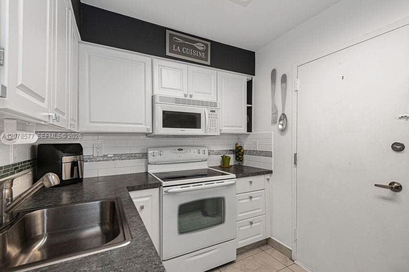 TOWNER ROYALE · #203 in Sunny Isles Beach - Photo 3