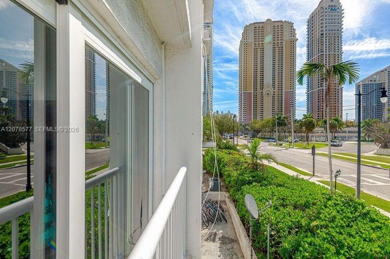 TOWNER ROYALE · #203 in Sunny Isles Beach - Photo 20