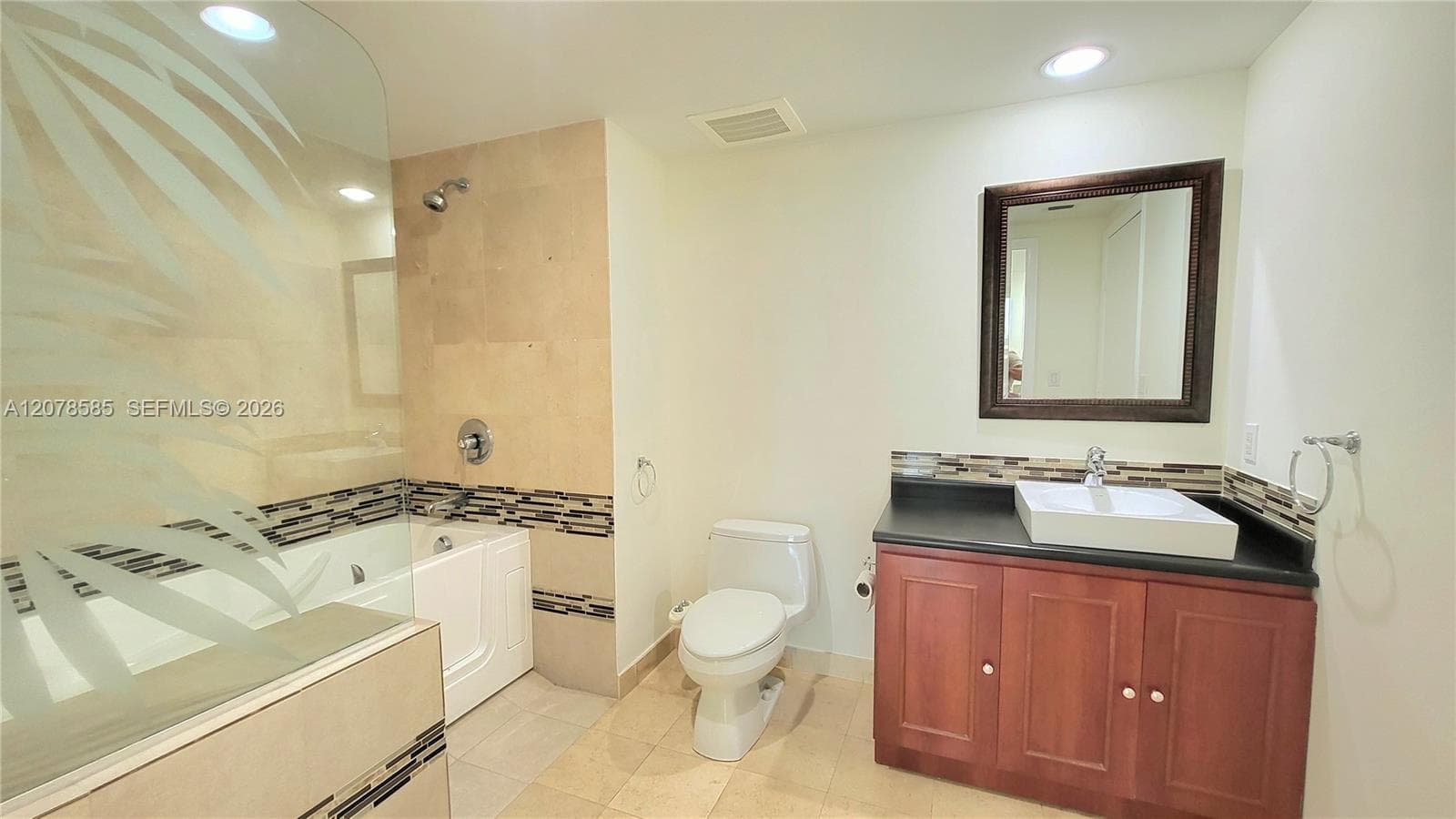 BEACH CLUB CONDO · #909 in Hallandale Beach - Photo 12