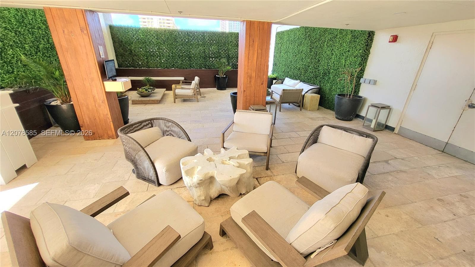 BEACH CLUB CONDO · #909 in Hallandale Beach - Photo 22