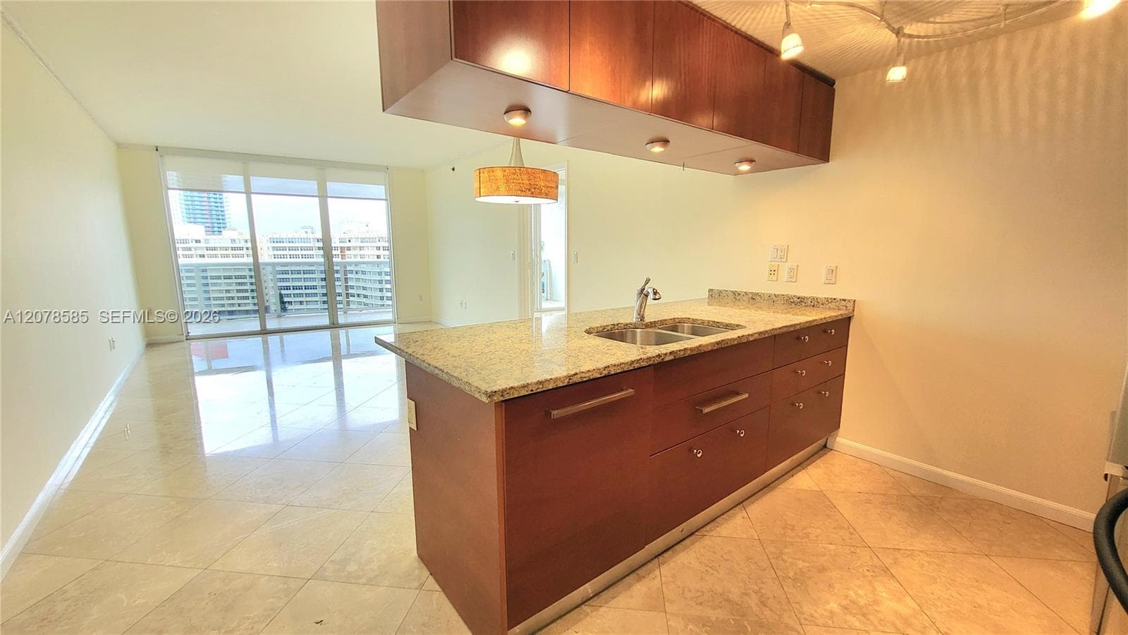 BEACH CLUB CONDO · #909 in Hallandale Beach - Photo 14
