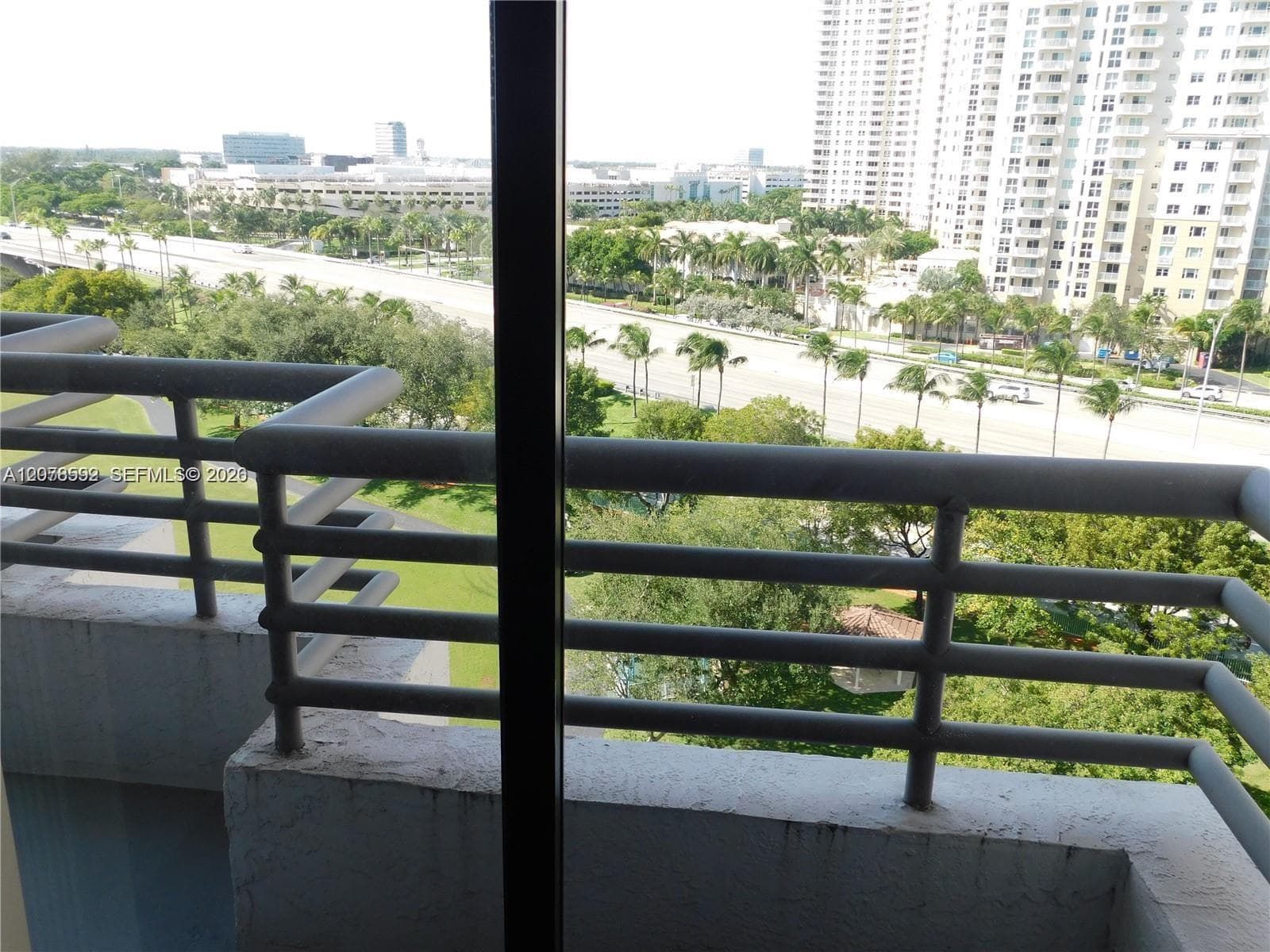 PARC CENTRAL AVENTURA SOU · #1002 in Aventura - Photo 26