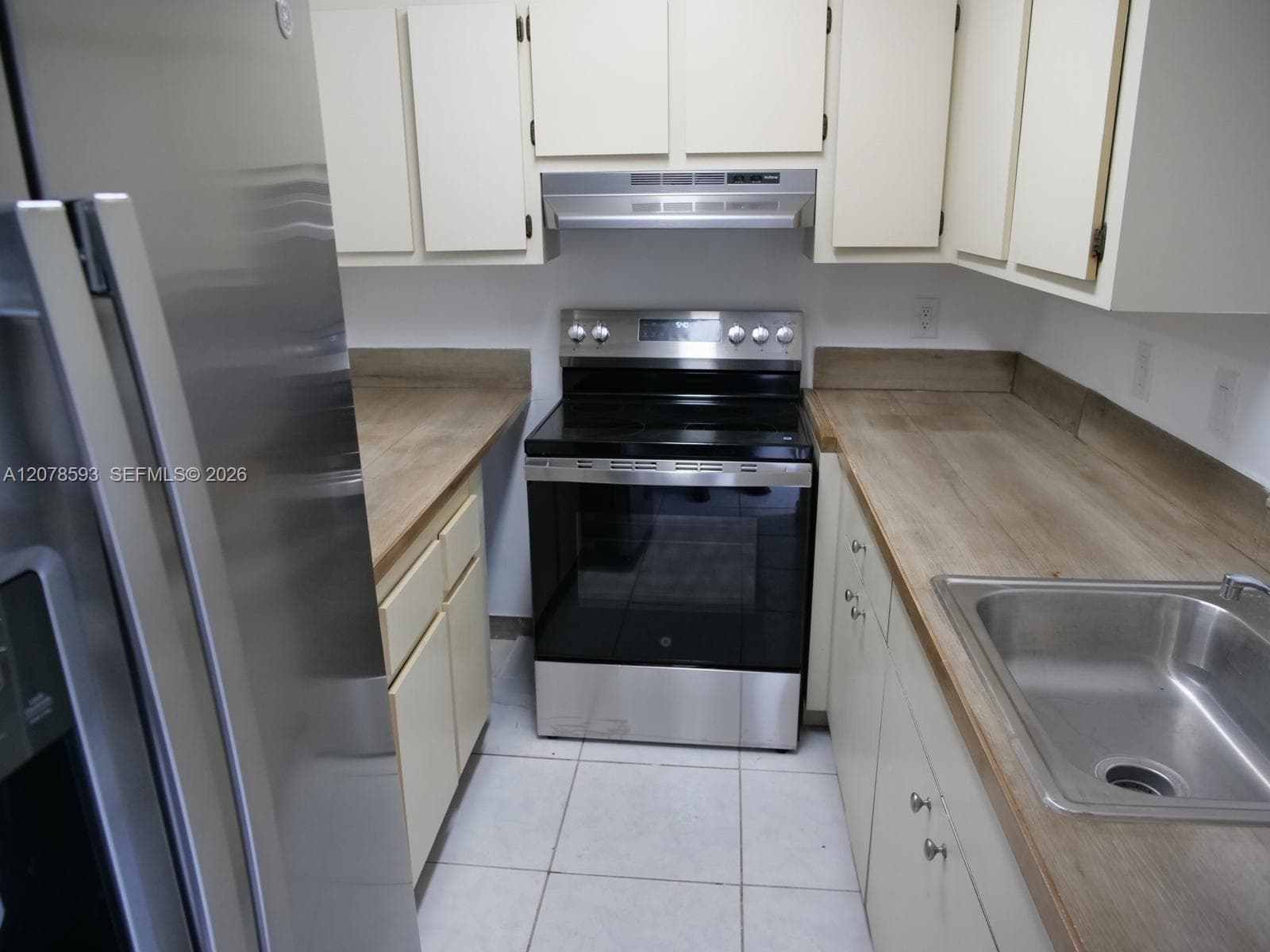 1441 Woodpecker St #1441 photo 2