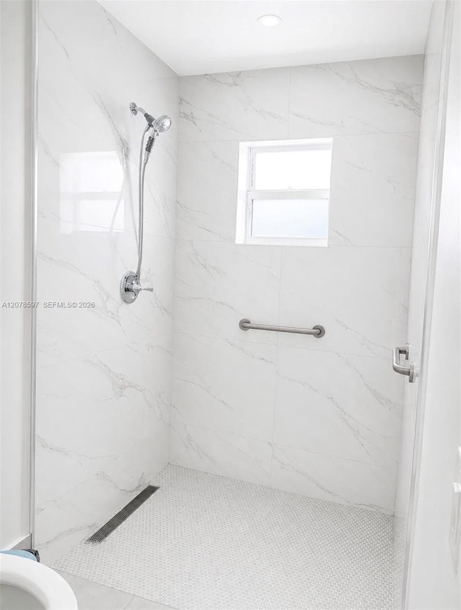 16529 SW 98th Ter photo 9