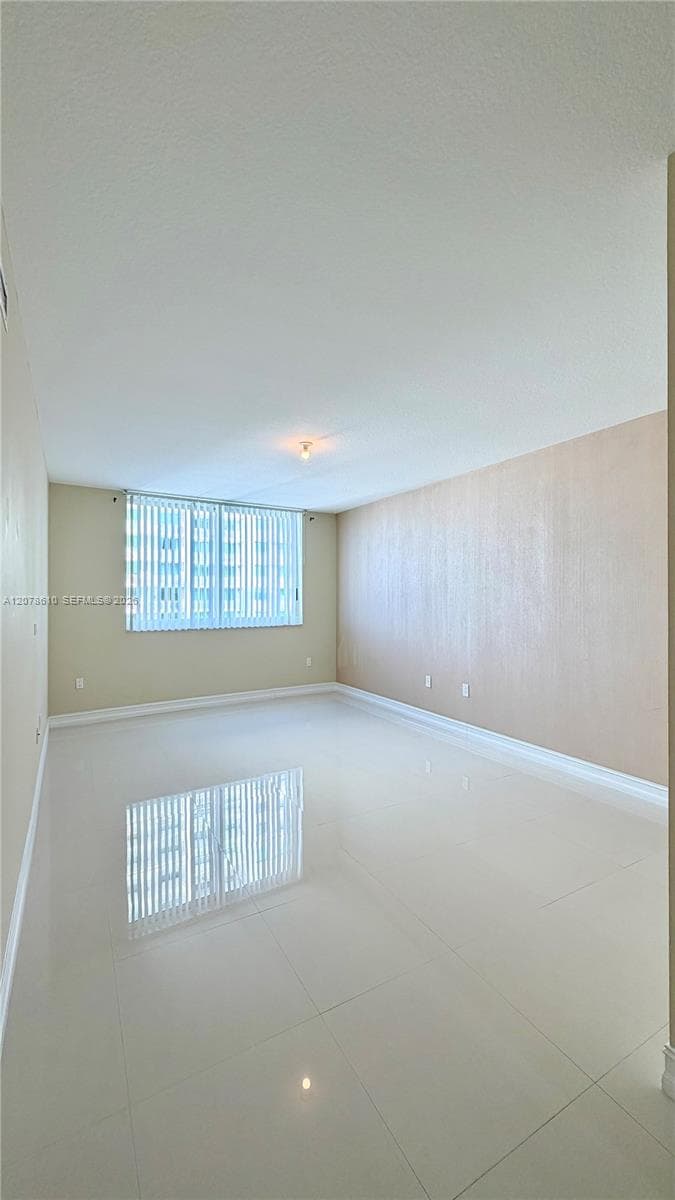 DUO CONDOMINIUM EAST · #1408E in Hallandale Beach - Photo 10