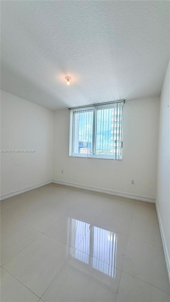 DUO CONDOMINIUM EAST · #1408E in Hallandale Beach - Photo 8