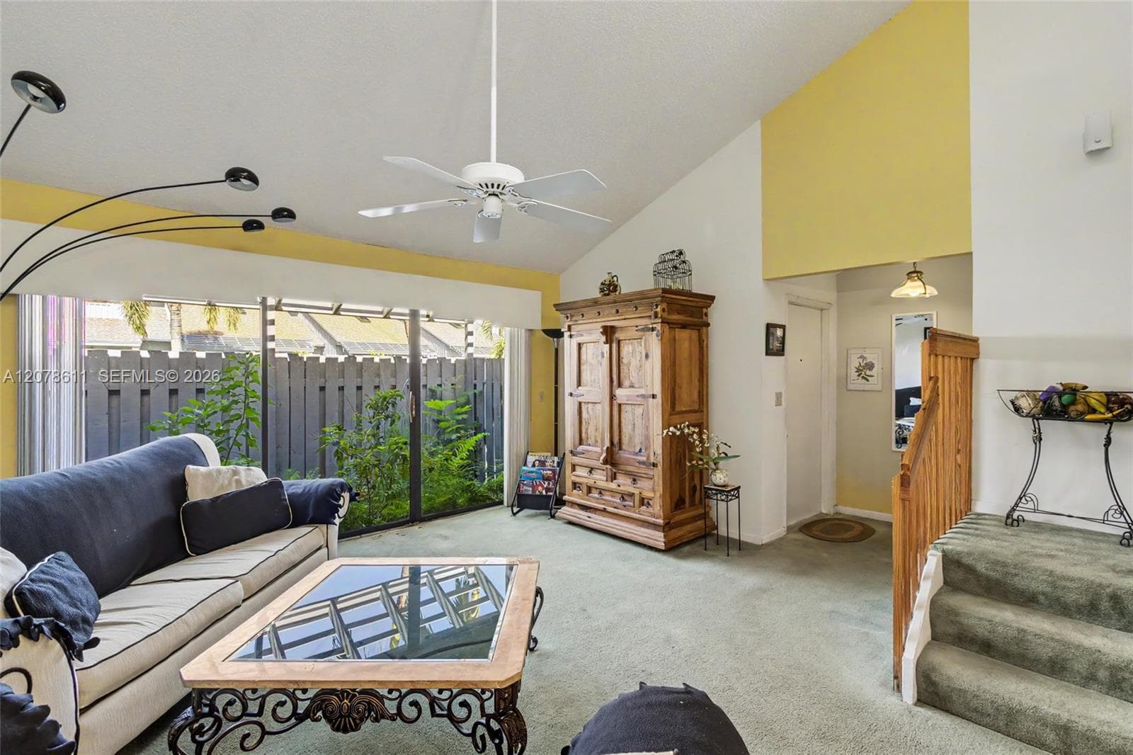 1557 N 15th Ter photo 5