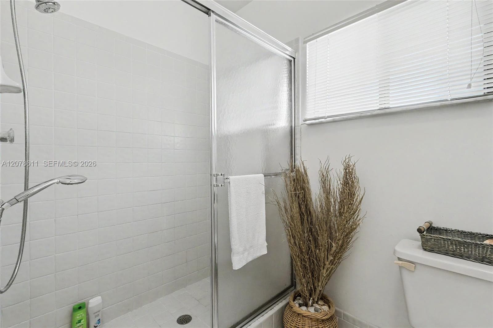 1557 N 15th Ter photo 18