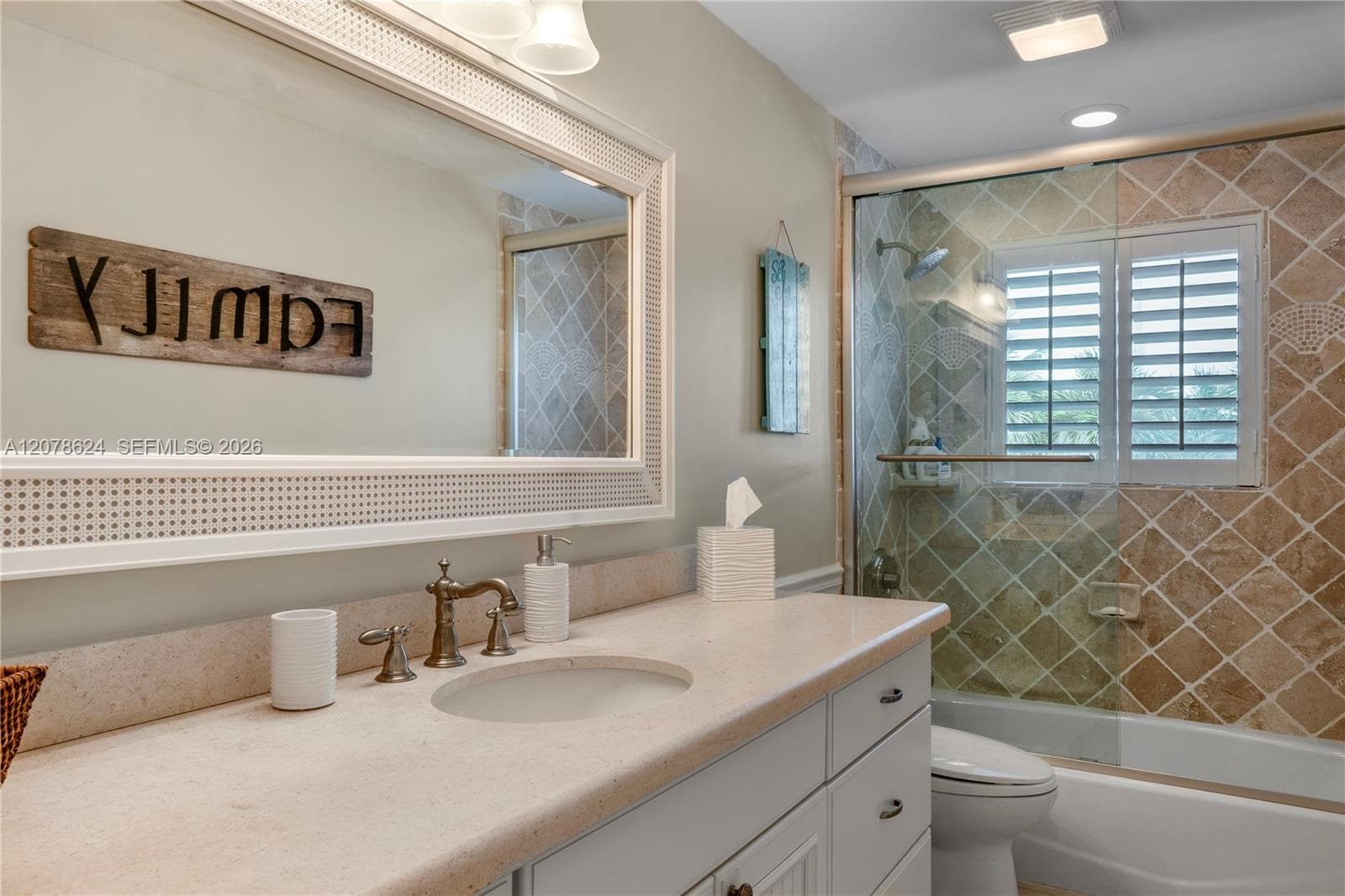 148 Giardino Dr photo 16