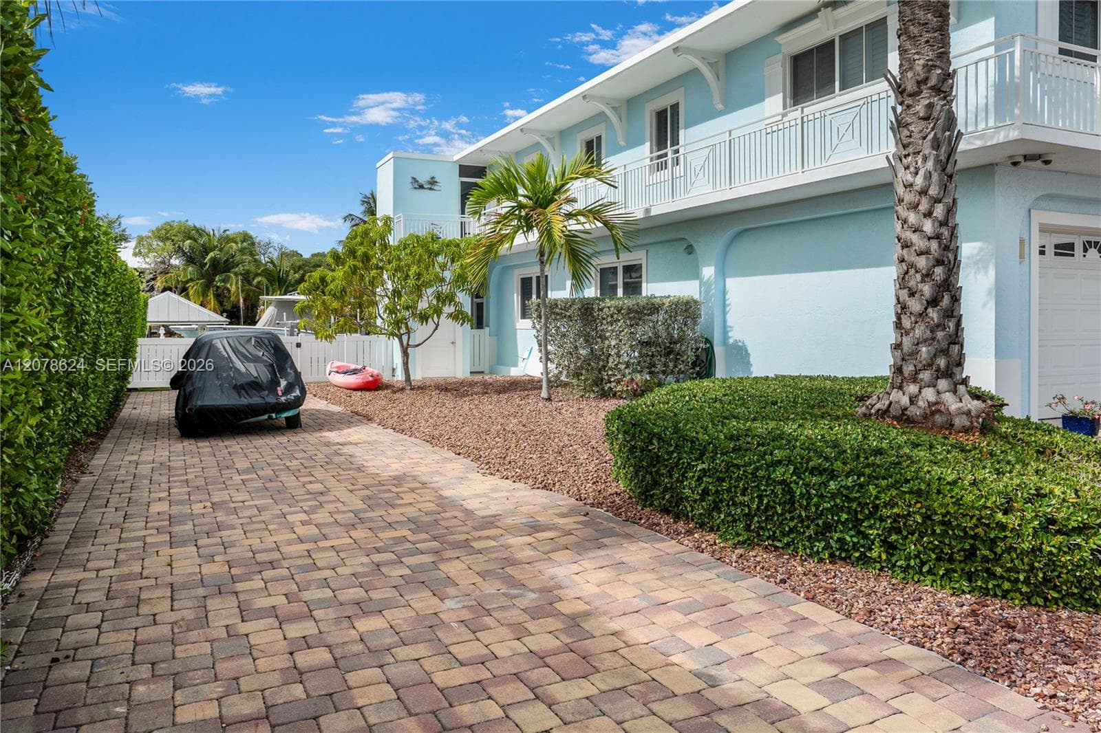 148 Giardino Dr photo 4