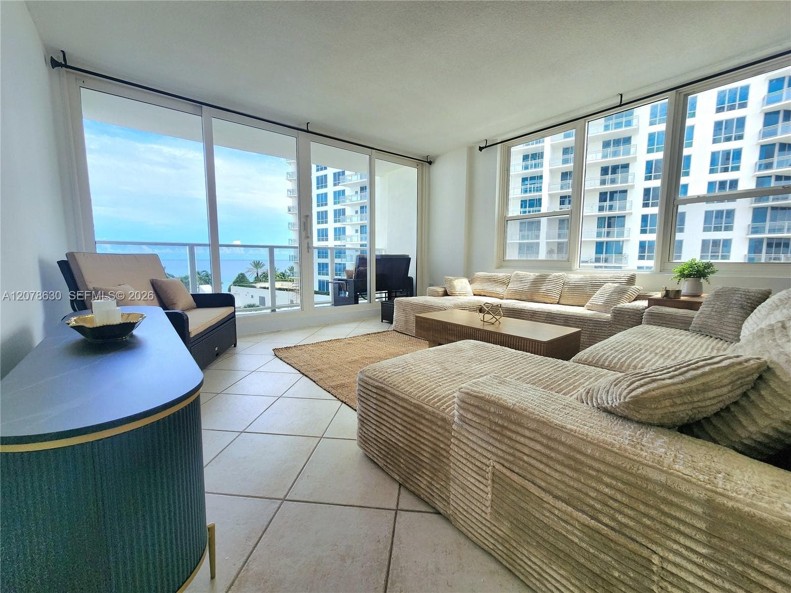 ALEXANDER TOWERS CONDO · #621 in Hollywood - Photo 3