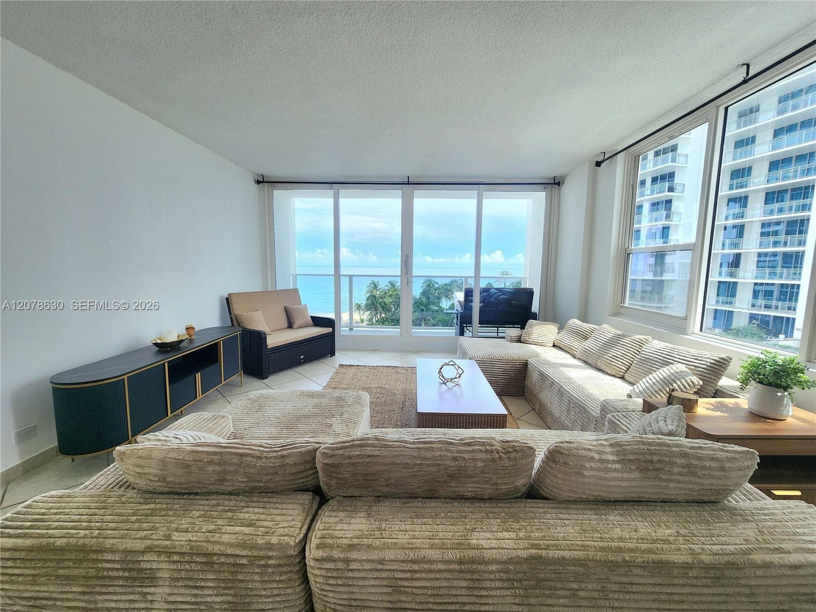 ALEXANDER TOWERS CONDO · #621 in Hollywood - Photo 5