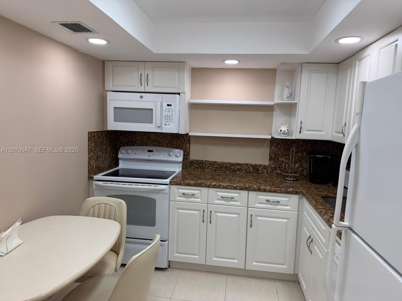 DESOTO PARK CONDO · #511 in Hallandale Beach - Photo 7