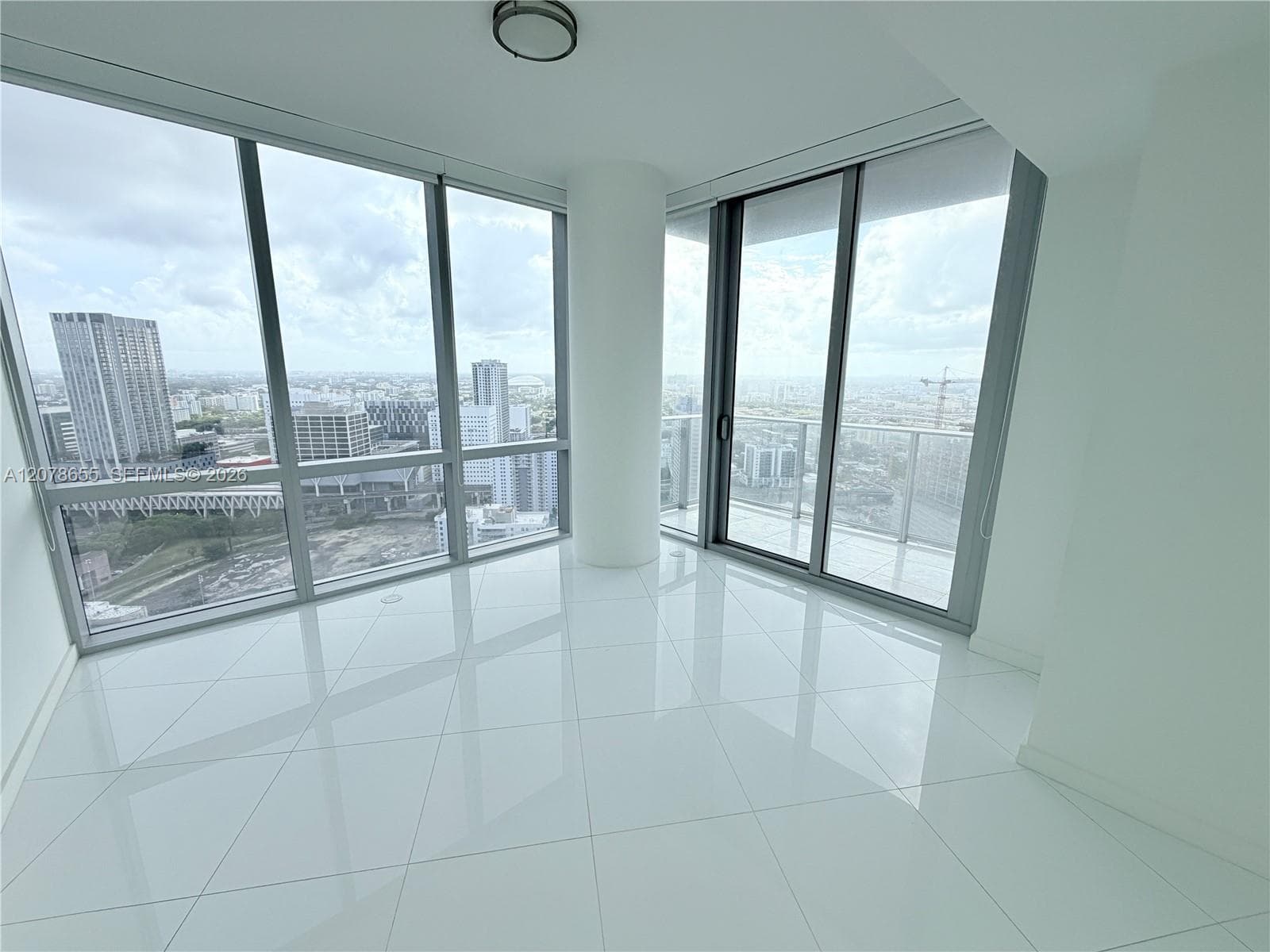 Paramount Miami Worldcenter · #3202 in Miami - Photo 2
