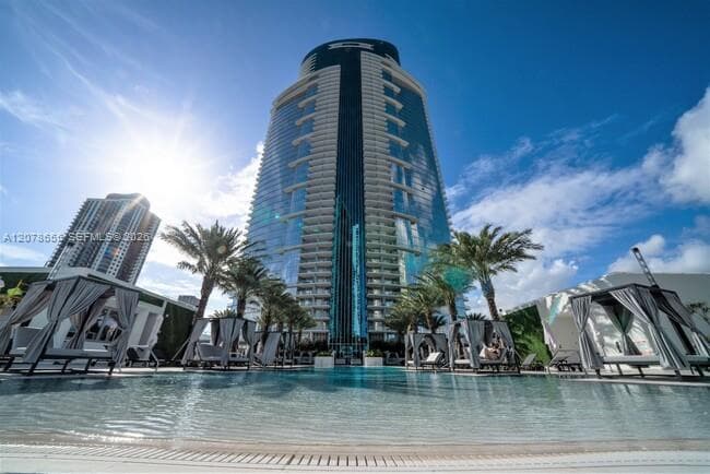 Paramount Miami Worldcenter · #3202 in Miami - Photo 32