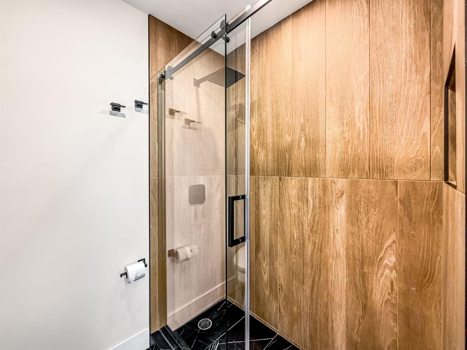 39-web-or-mls-JOY_053960
