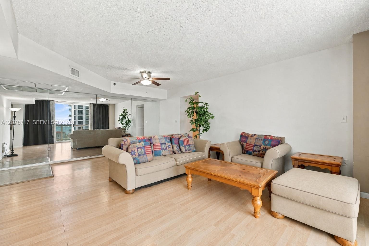 Grandview Condominium · #1006 in Miami Beach - Photo 2