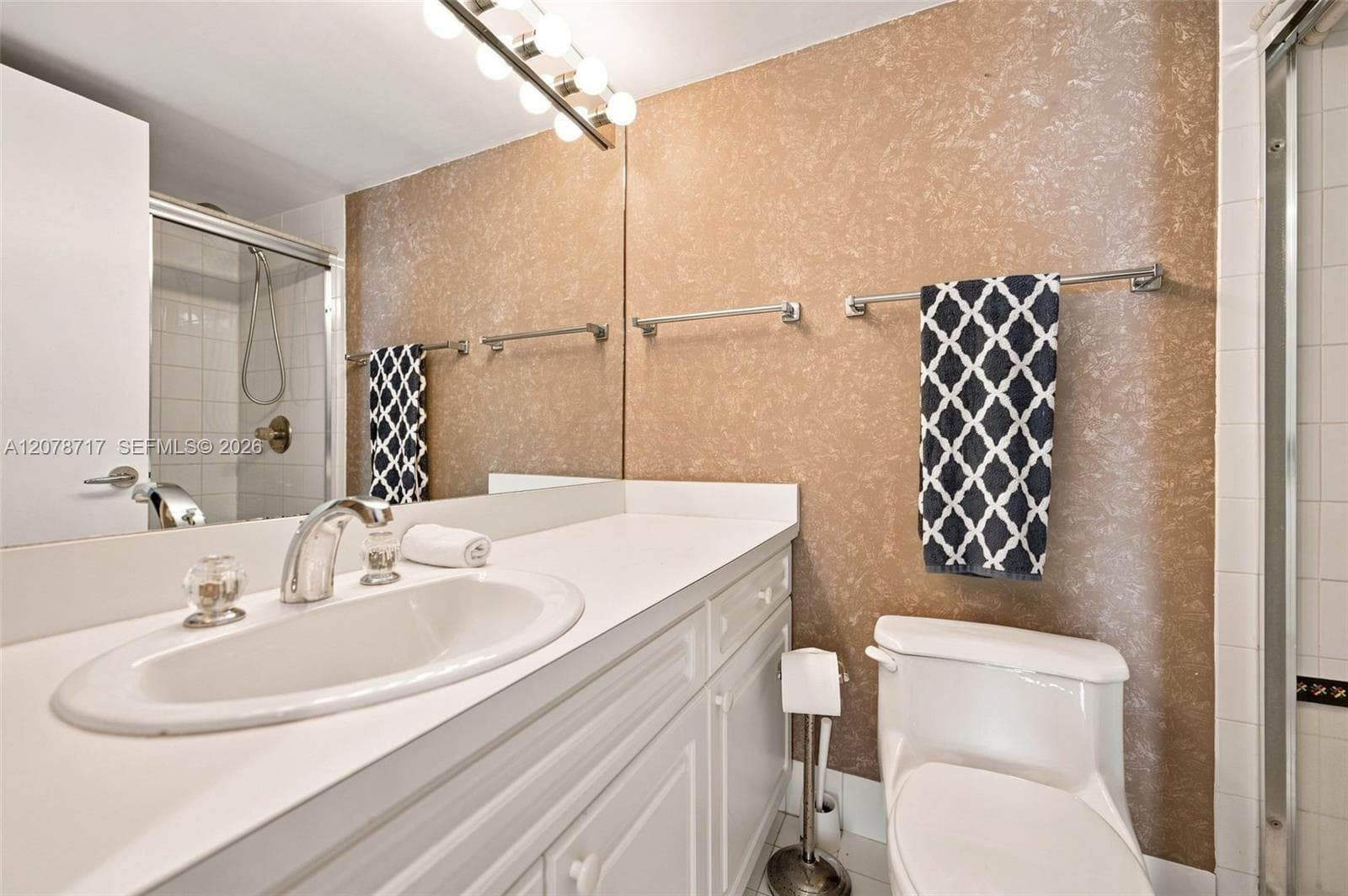 Grandview Condominium · #1006 in Miami Beach - Photo 13